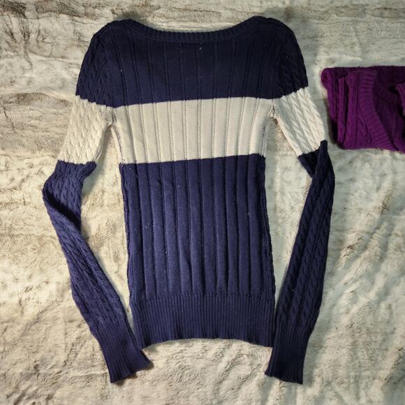 ARIZONA JEAN CO Super Stretchy Cable Knit V-Neck Sweater Bundle of 2 Size S - Picture 7 of 8